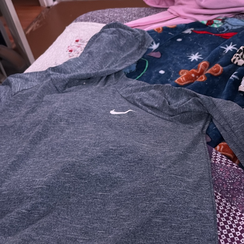 Nike Heather Gray Pullover Hoodie